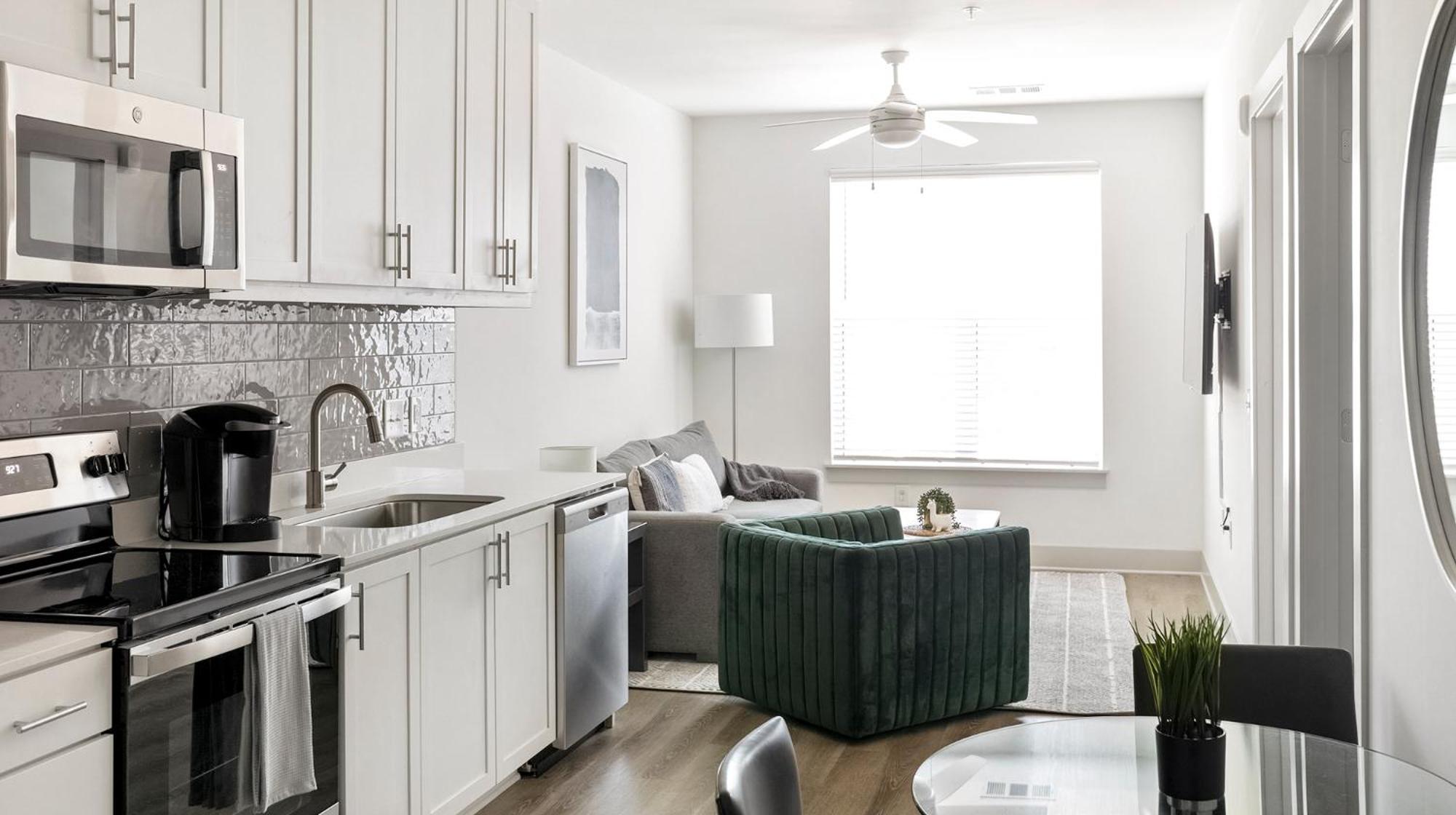 Gallery Apartments By Barsala Хънтсвил Екстериор снимка